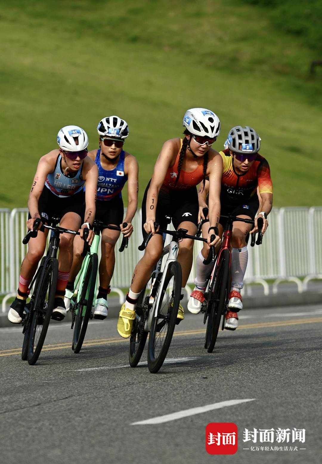 AA, 女子铁人两, KyOxm AA, 女子铁人两, KyOxm