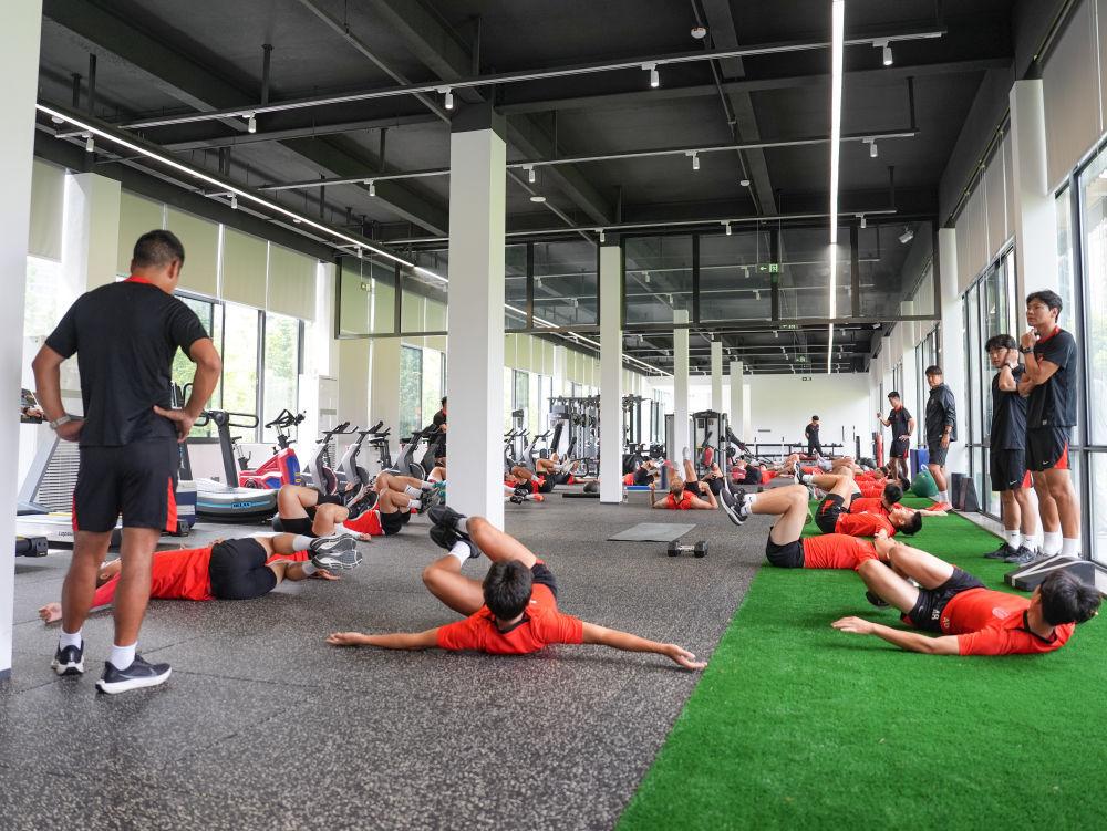 新华社记者, 网上有一些 新华社记者, 网上有一些