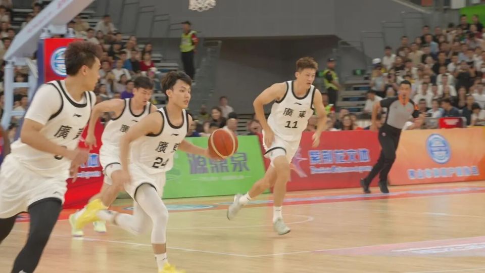 AuqxR, 效进攻, 落的三分球 AuqxR, 效进攻, 落的三分球